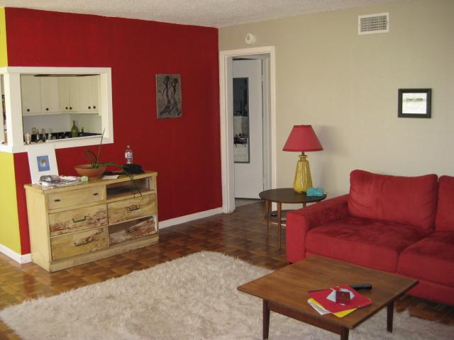 706 West 34th Street, Unit 201 Austin, TX 78705 - Photo 2 of 2 Living Room