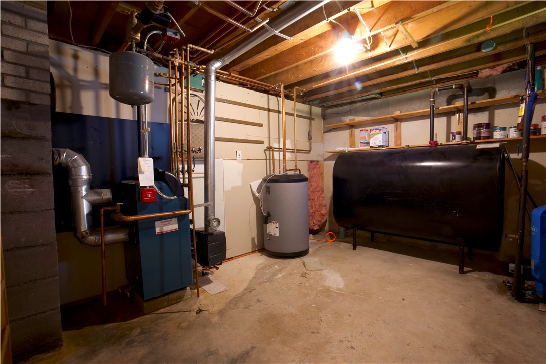 10 Partridge Drive Exeter, RI 02822 - Photo 27 of 36 Utility room