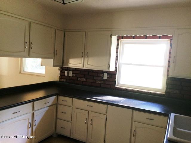 10258 Agave Road Jacksonville, FL 32246 - Photo 5 of 16 KITCHEN - A