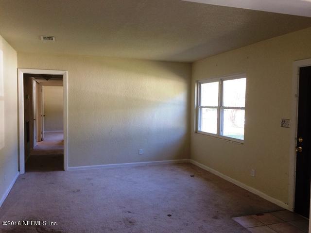 10258 Agave Road Jacksonville, FL 32246 - Photo 9 of 16 LIVING ROOM