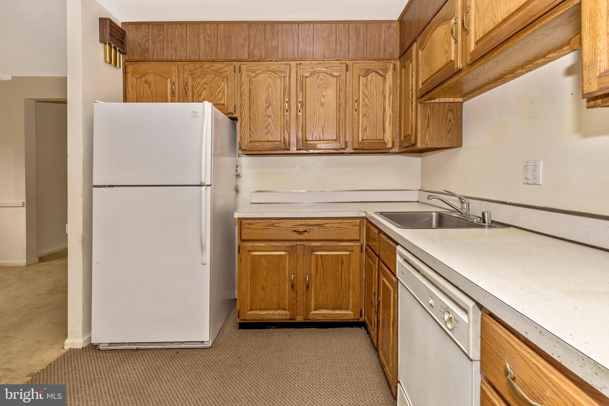 3929 Weller Road Silver Spring, MD 20906 - Photo 15 of 54 a utility room with dryer and washer