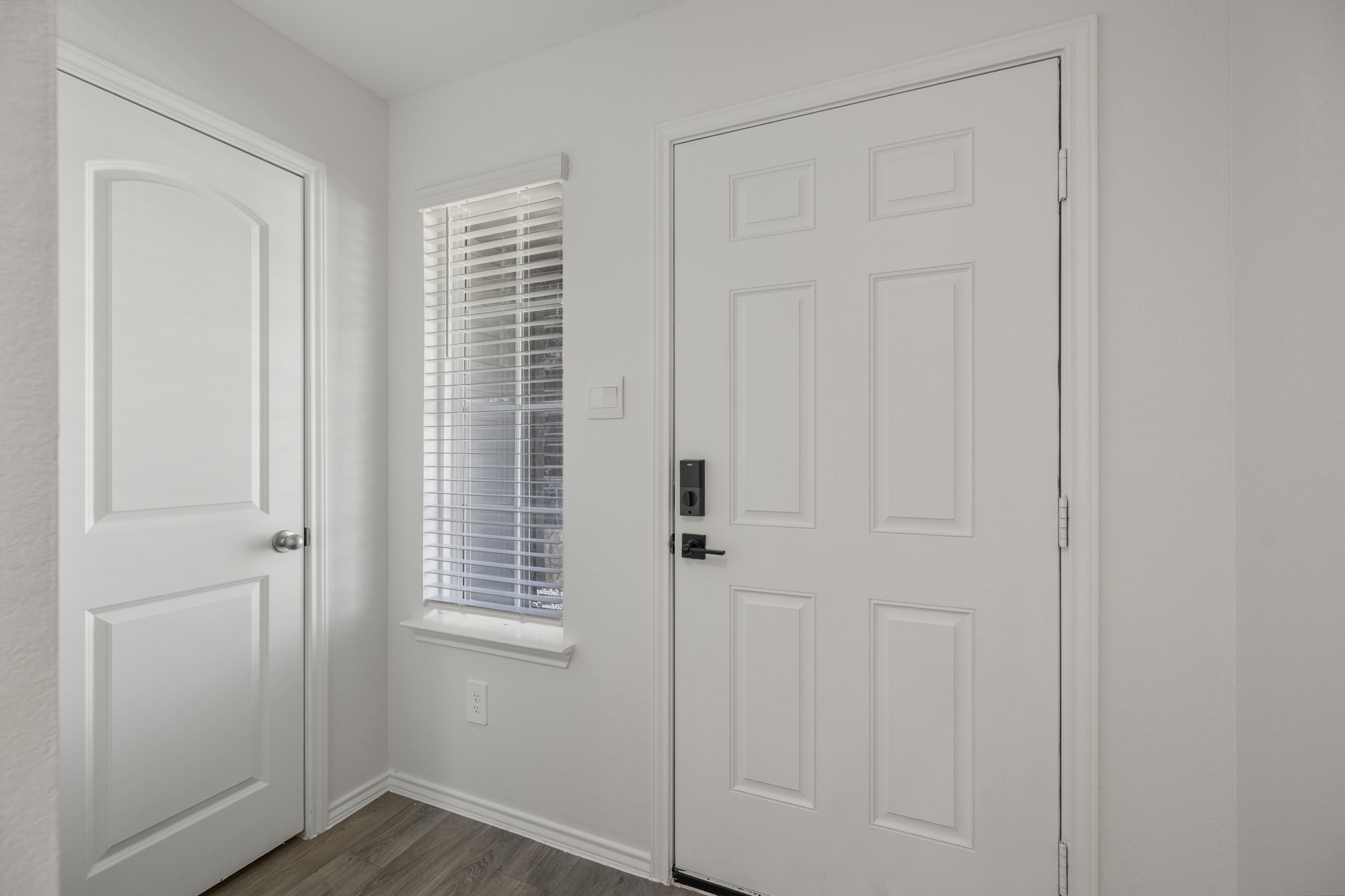 5402 Auburn Gardens Court Spring, TX 77373 - Photo 6 of 31 a view of empty room with wooden floor