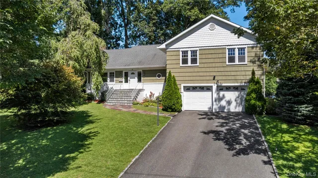 $1,799,000 | 4 Mark Drive, Rye Brook, NY 10573