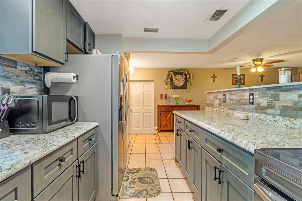246 Angeles Road DeBary, FL 32713 - Photo 5 of 32 Gallery Image 5