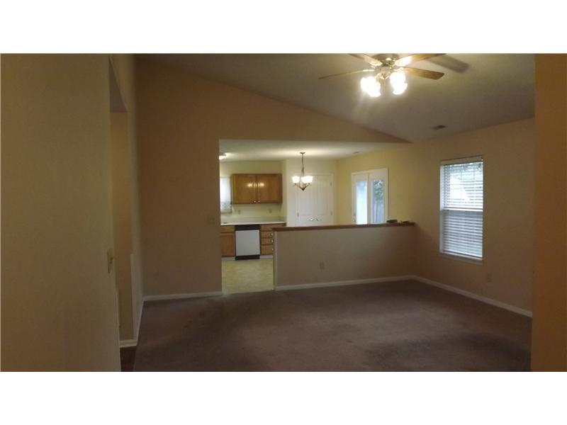 11050 Springtree Place Indianapolis, IN 46239 - Photo 3 of 12