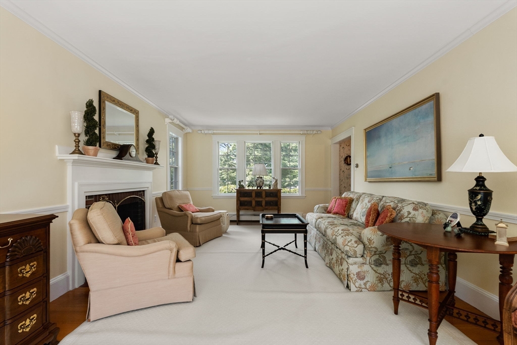 11 Hillcrest Road Marblehead, MA 01945 - Photo 11 of 41 Gallery Image 11