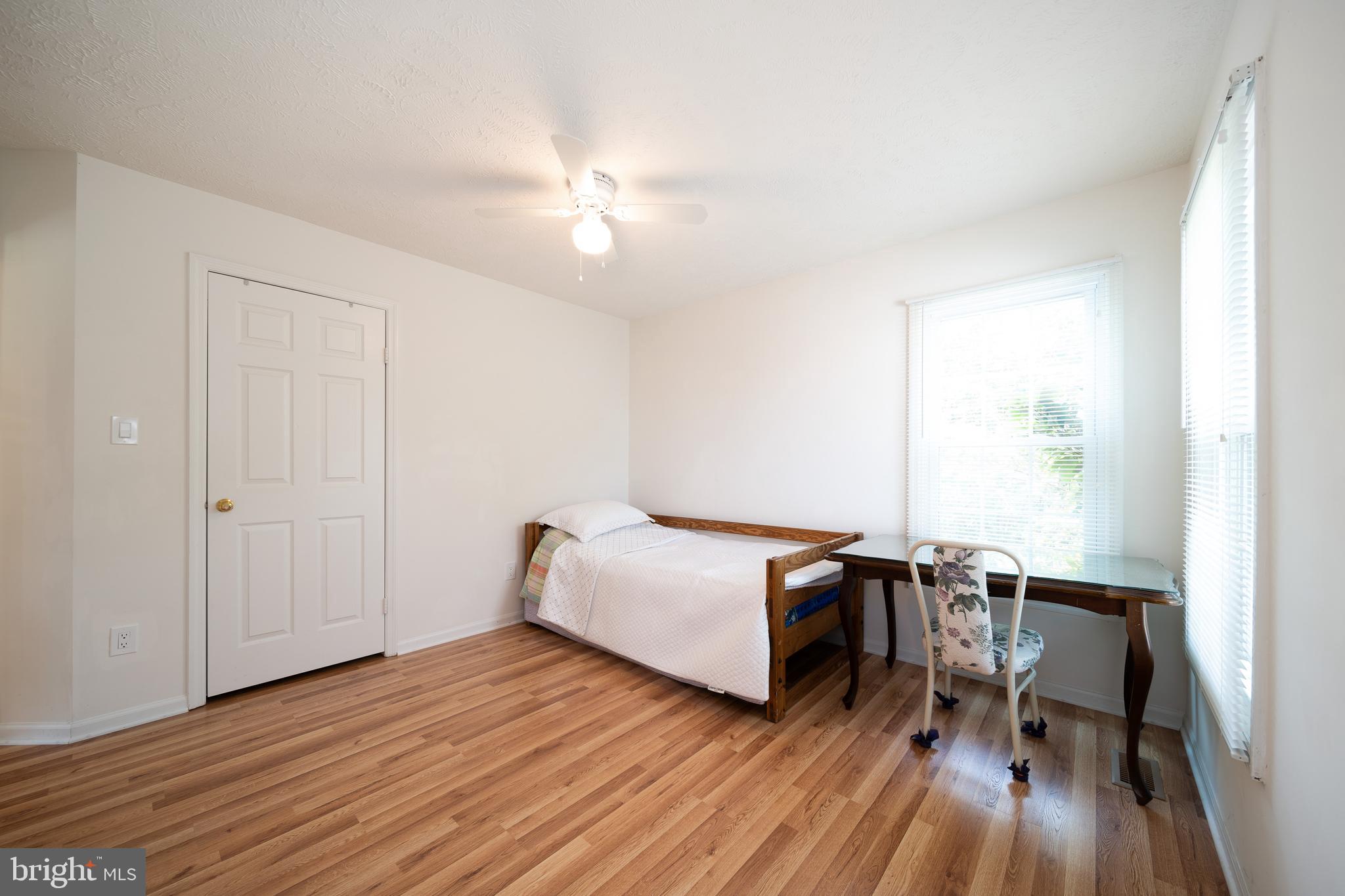 2202 Halter Lane Reston, VA 20191 - Photo 15 of 22