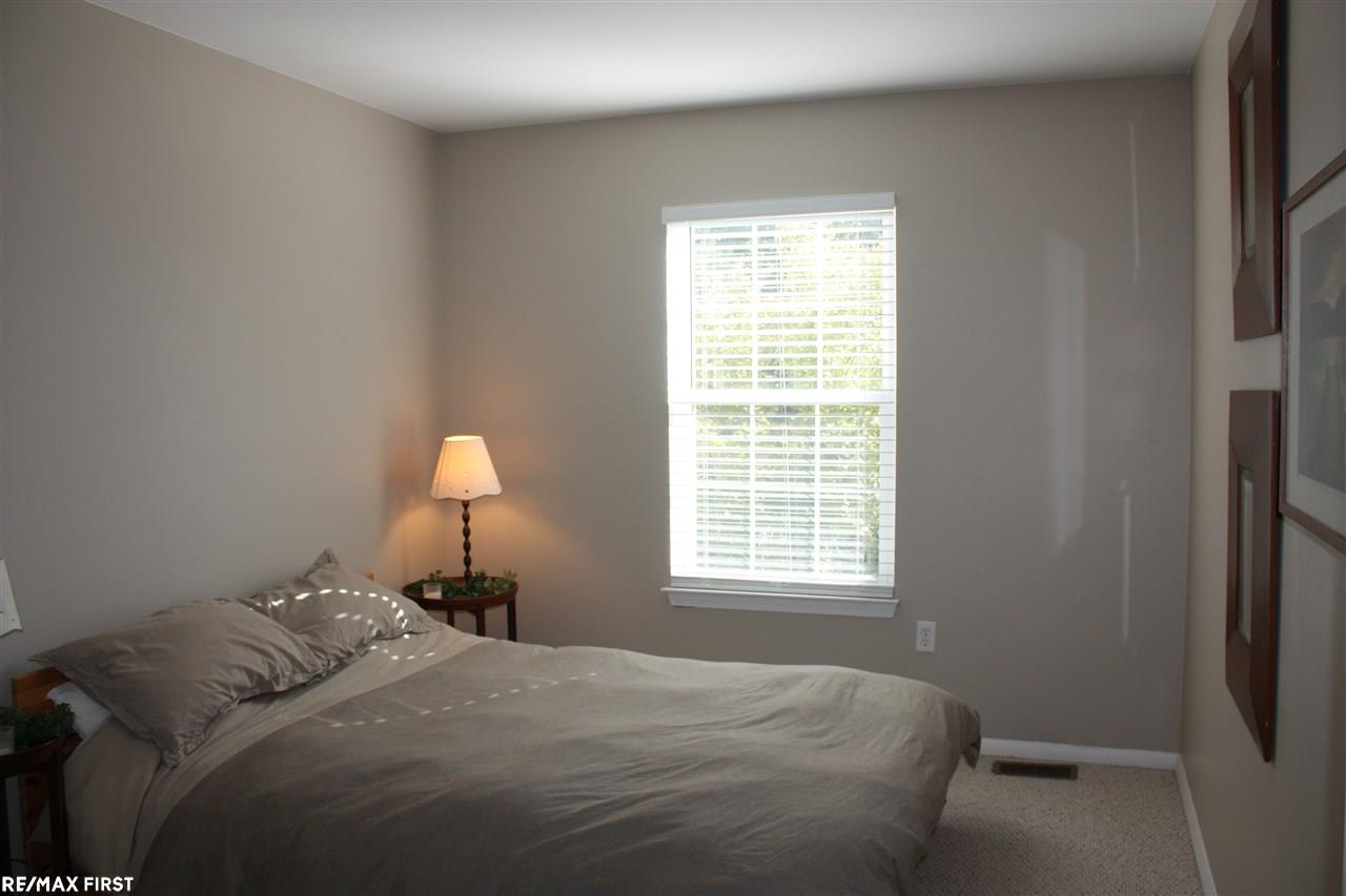 49041 Hawksburry Road Canton, MI 48188 - Photo 28 of 36