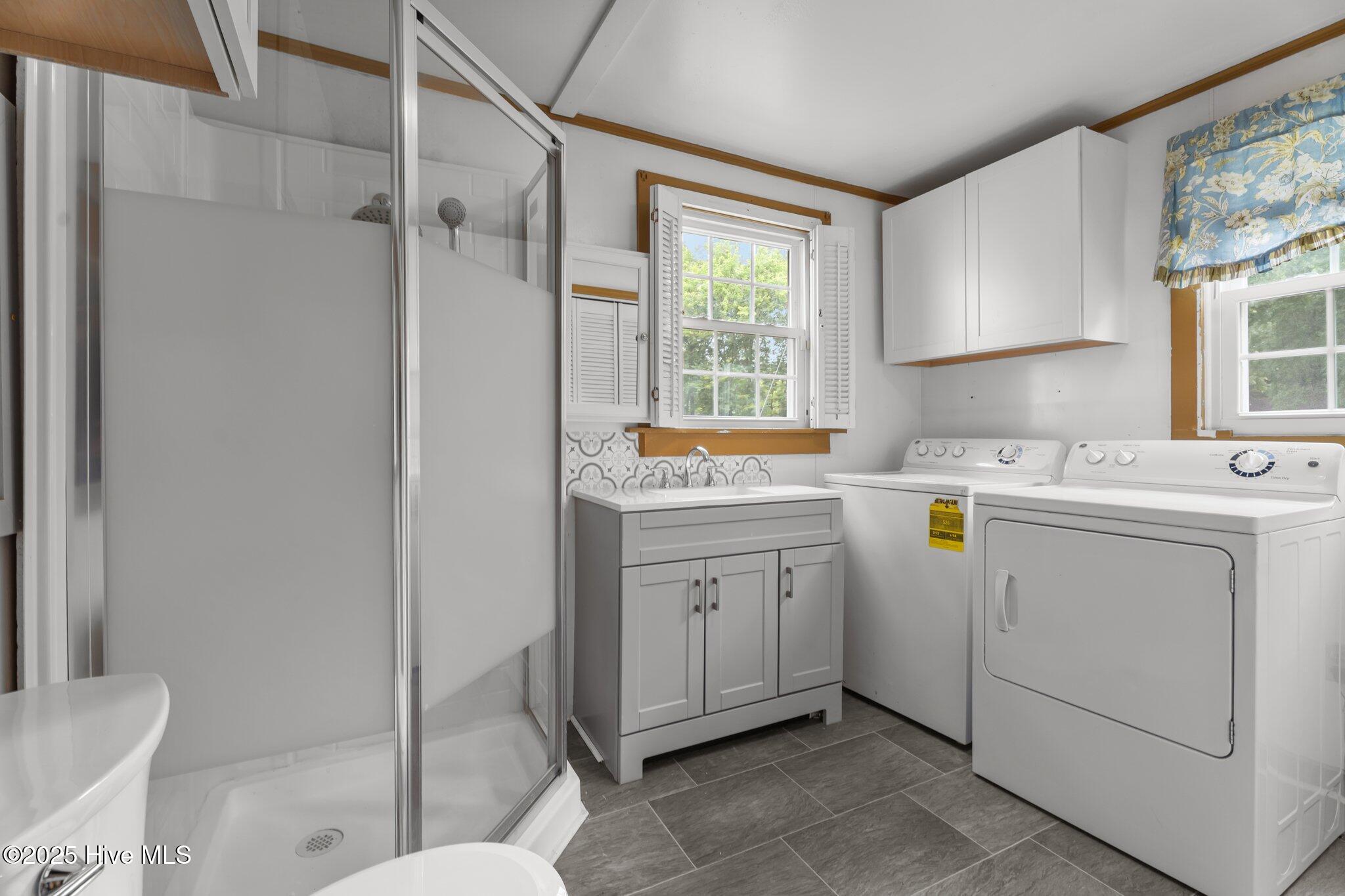 5662 Morning Star Church Road Battleboro, NC 27809 - Photo 27 of 51 Full bath in Bedroom #2