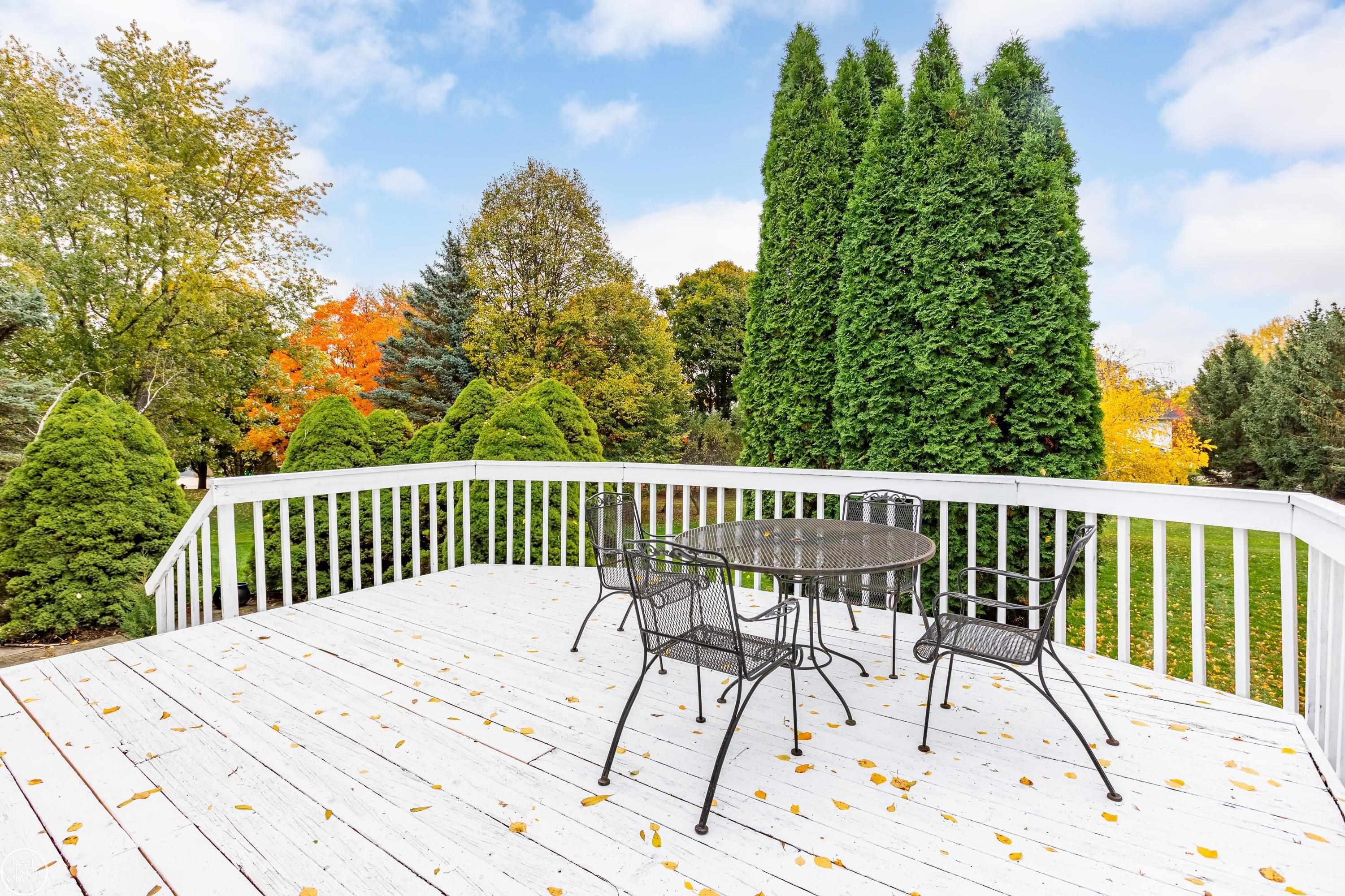 2837 Kilburn Court Rochester, MI 48306 - Photo 46 of 47 50099262-45.JPG