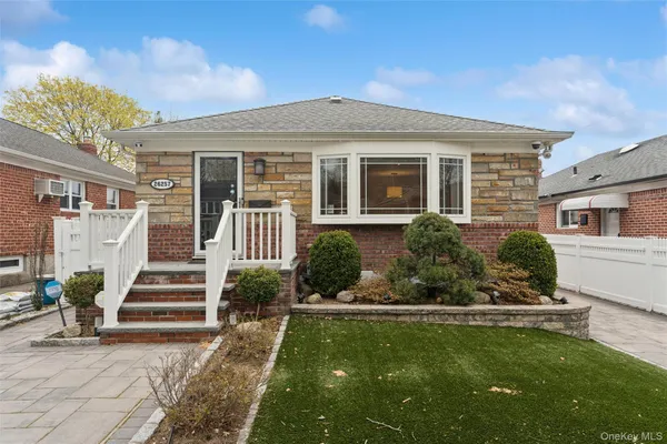 $1,280,000 | 262-57 60th Road | Little Neck