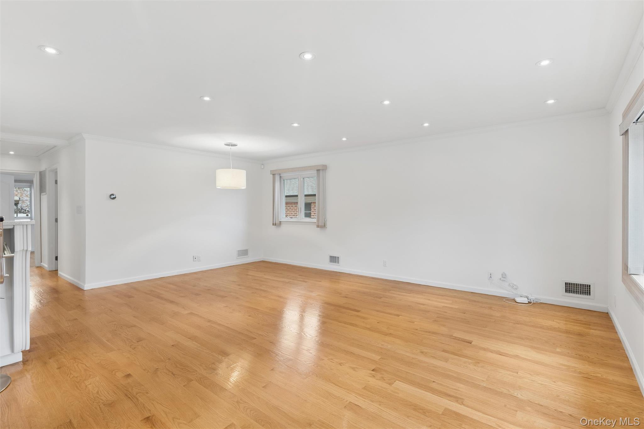 262-57 60th Road Queens, NY 11362 - Photo 6 of 29