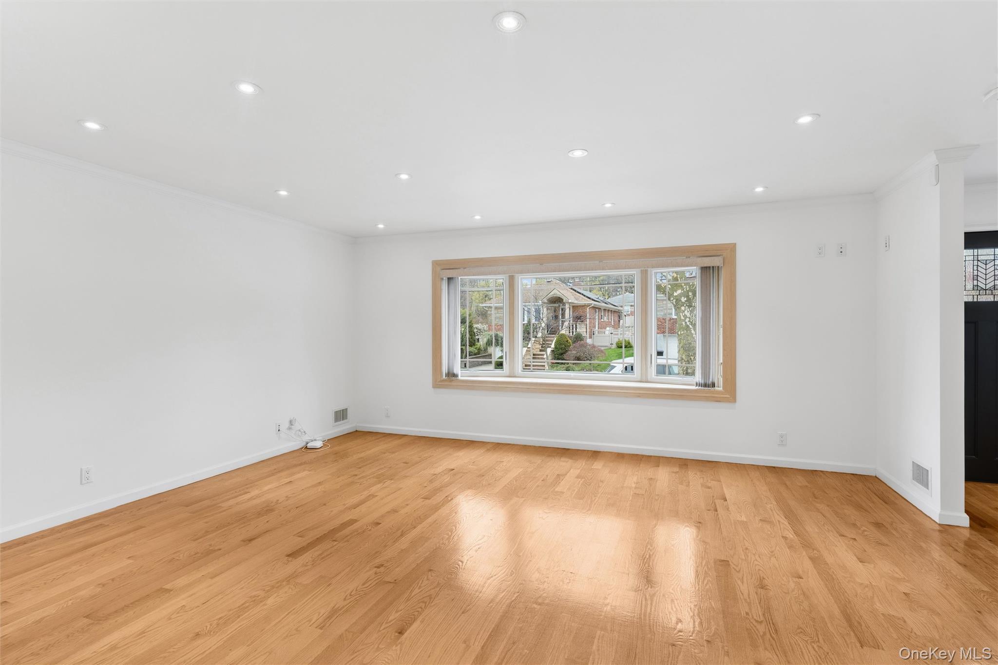 262-57 60th Road Queens, NY 11362 - Photo 8 of 29