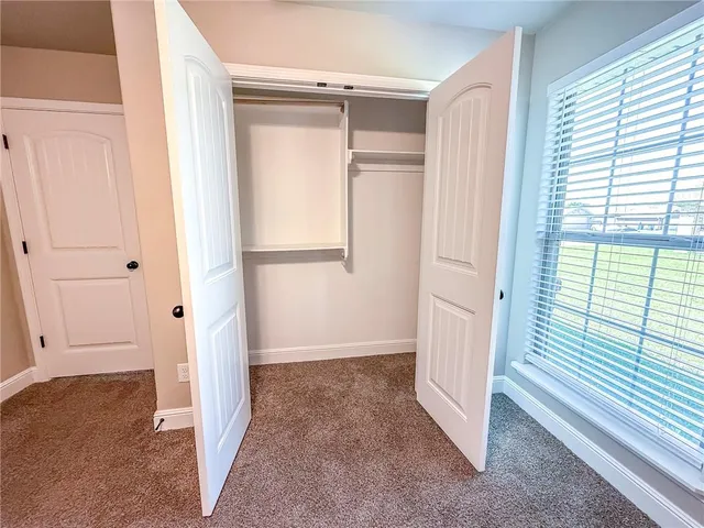 $289,000 | 815 Delaney Drive, Carl Junction, MO 64834