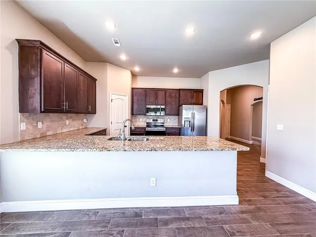 $289,000 | 815 Delaney Drive, Carl Junction, MO 64834