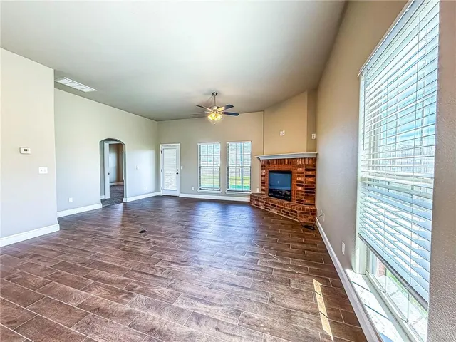 $289,000 | 815 Delaney Drive, Carl Junction, MO 64834