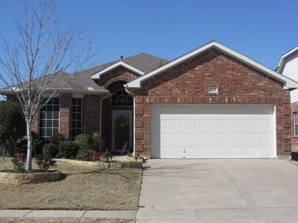 $2,075 | 10129 Bull Run, Fort Worth, TX 76177