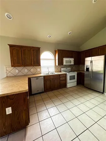 $2,075 | 10129 Bull Run, Fort Worth, TX 76177