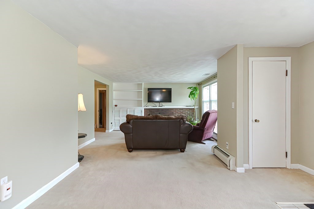 29 Westlake Road Natick, MA 01760 - Photo 6 of 40 Gallery Image 6
