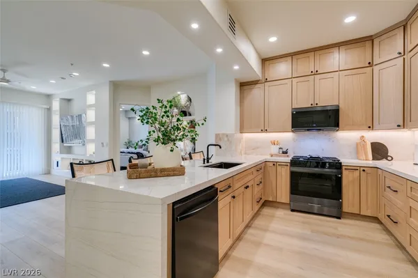 $2,550 | 32 East Serene Avenue, Unit 207, Las Vegas, NV 89123