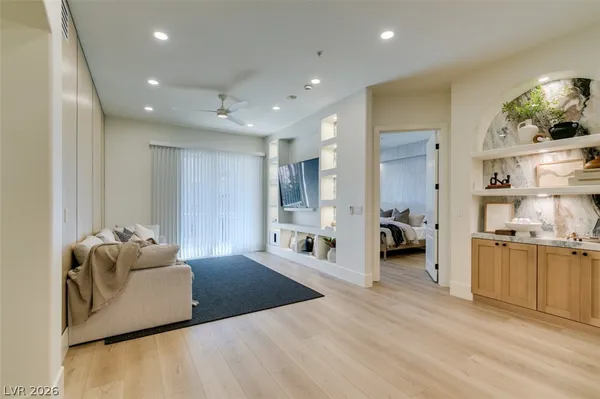 $2,550 | 32 East Serene Avenue, Unit 207, Las Vegas, NV 89123