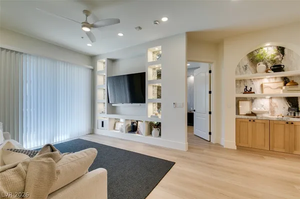 $2,550 | 32 East Serene Avenue, Unit 207, Las Vegas, NV 89123
