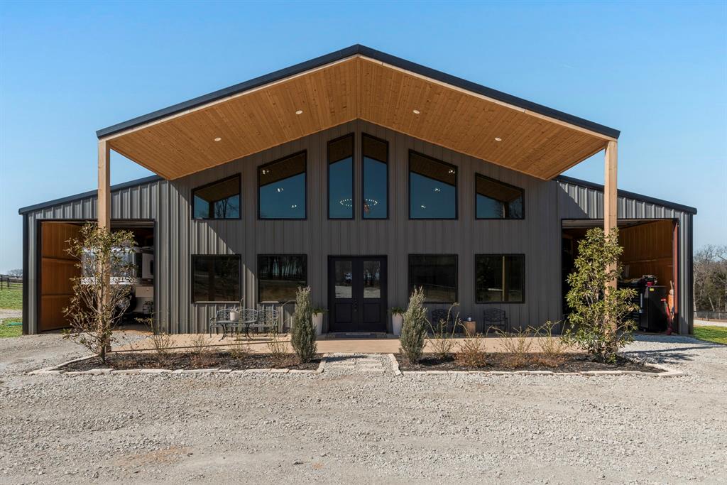 1330 Jrc Road Gainesville, TX 76240 - Photo 2 of 40