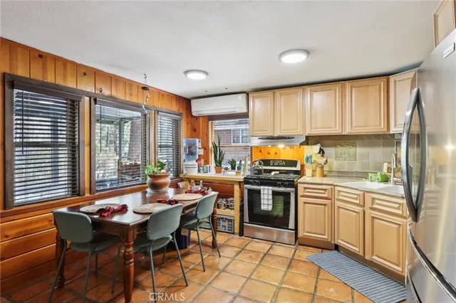 $435,000 | 1707 Thrush Road, Wrightwood, CA 92397