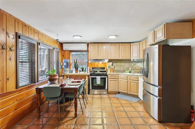 $435,000 | 1707 Thrush Road, Wrightwood, CA 92397