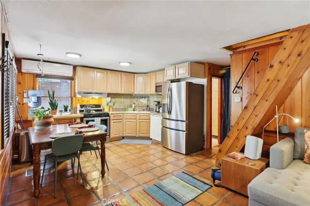 $435,000 | 1707 Thrush Road, Wrightwood, CA 92397