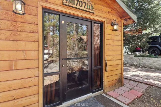 $435,000 | 1707 Thrush Road, Wrightwood, CA 92397