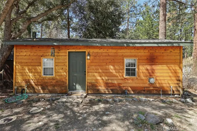 $435,000 | 1707 Thrush Road, Wrightwood, CA 92397
