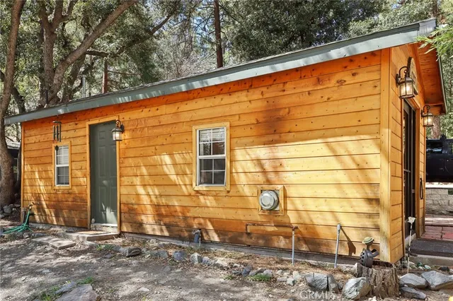 $435,000 | 1707 Thrush Road, Wrightwood, CA 92397