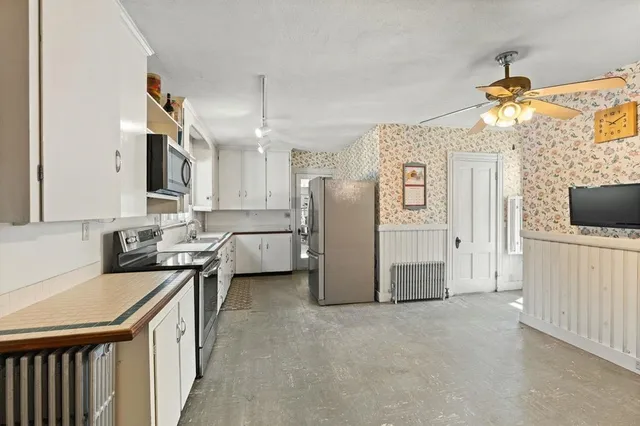 $2,700 | 20 Stark Avenue, Dover, NH 03820