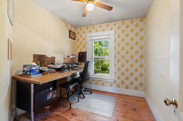 $2,700 | 20 Stark Avenue, Dover, NH 03820