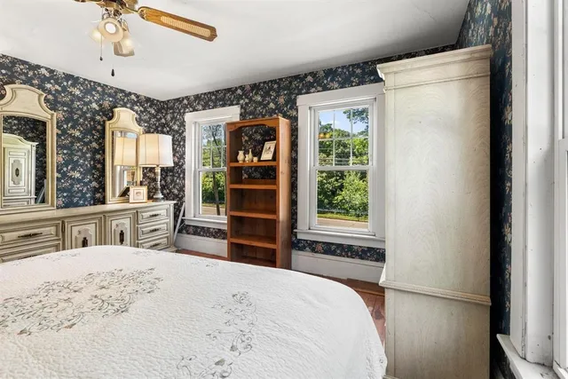 $2,700 | 20 Stark Avenue, Dover, NH 03820