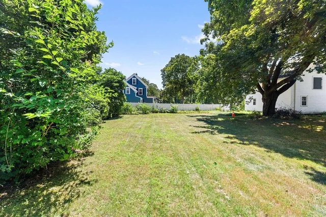 $2,700 | 20 Stark Avenue, Dover, NH 03820