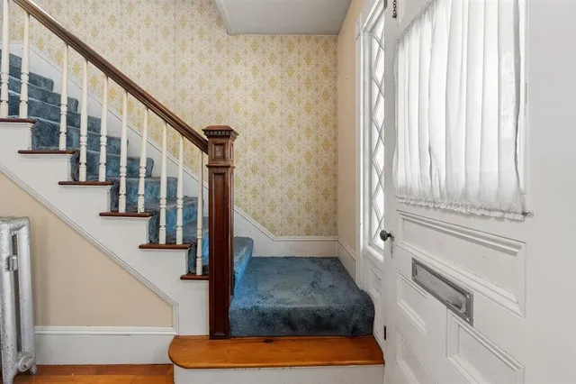 $2,700 | 20 Stark Avenue, Dover, NH 03820