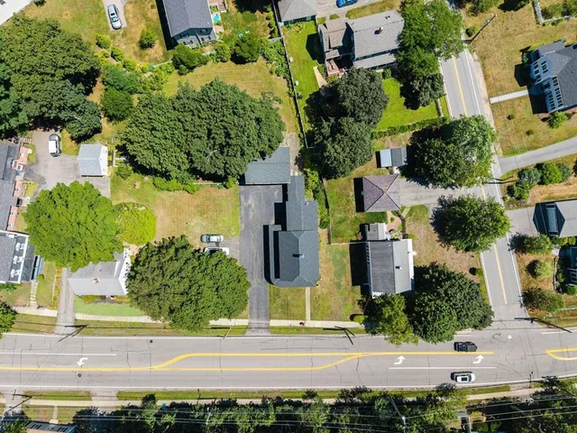 $2,700 | 20 Stark Avenue, Dover, NH 03820