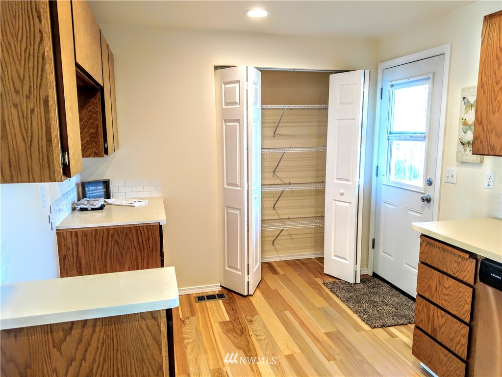 18004 Charlotte Place Southwest Rochester, WA 98579 - Photo 8 of 24