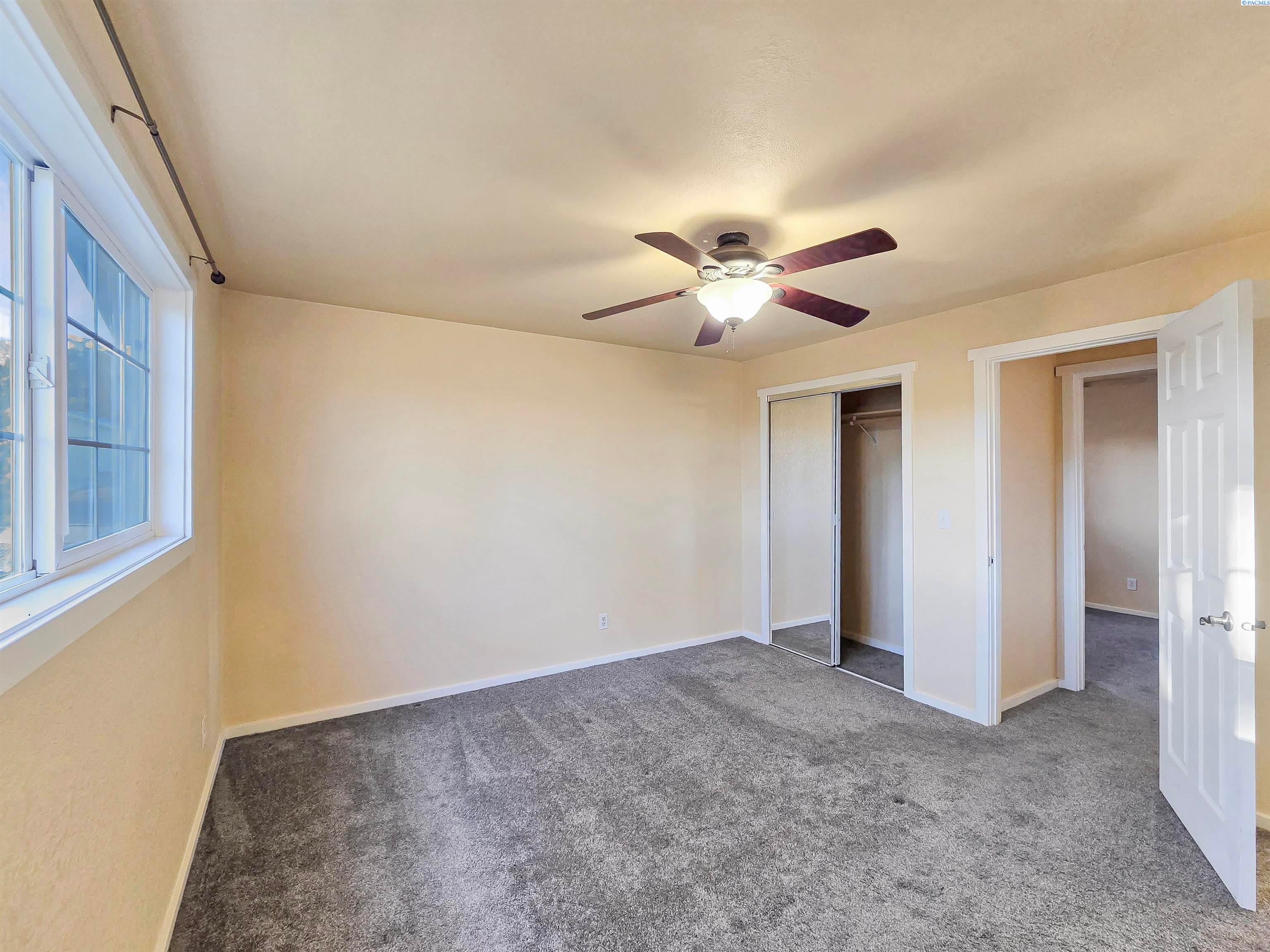 103003 East Vaca Road Kennewick, WA 99338 - Photo 17 of 34 Gallery Image 17