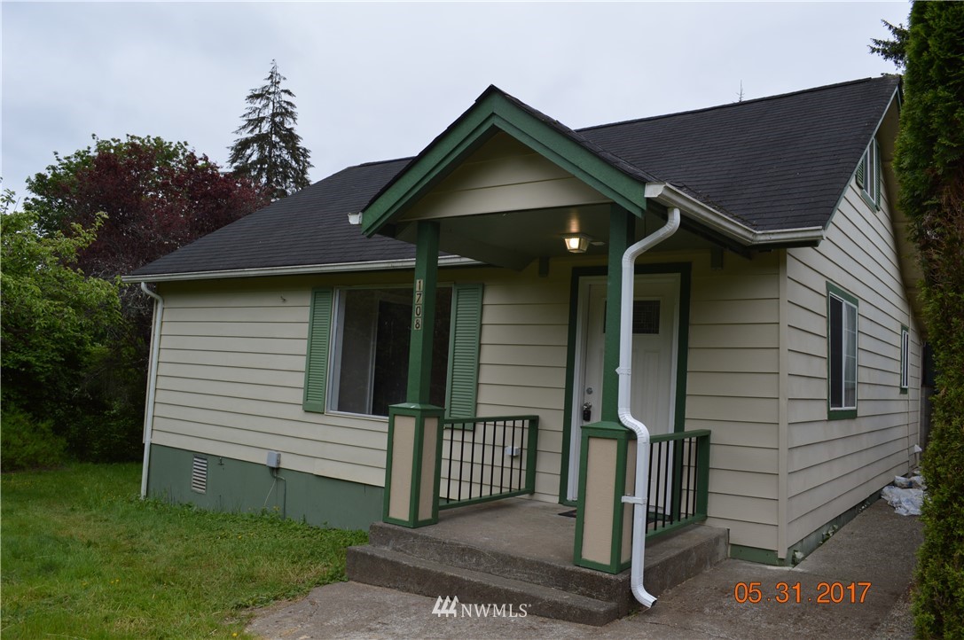 1708 Prospect Street Raymond, WA 98577 - Photo 1 of 15 Gallery Image 1