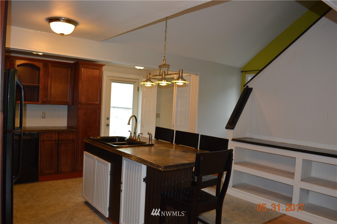 1708 Prospect Street Raymond, WA 98577 - Photo 5 of 15 Gallery Image 5