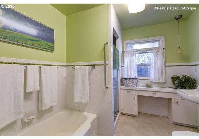 6425 Southwest Richey Lane Portland, OR 97223 - Photo 11 of 27 Gallery Image 11