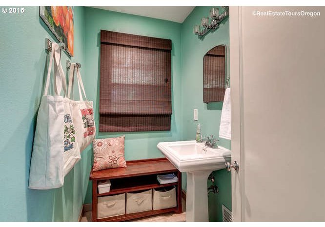 6425 Southwest Richey Lane Portland, OR 97223 - Photo 12 of 27 Gallery Image 12