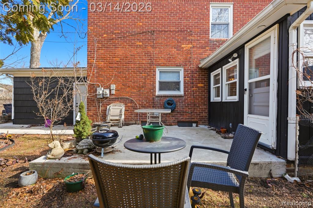 2211 Crooks Road Royal Oak, MI 48073 - Photo 27 of 39 Gallery Image 27