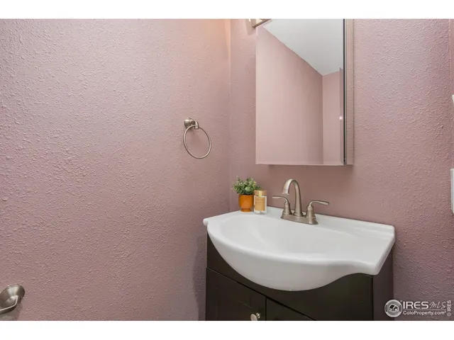 $450,000 | 2042 44th Avenue, Greeley, CO 80634