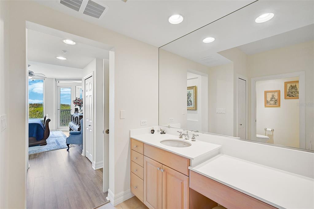 409 North Point Road, Unit 502 Osprey, FL 34229 - Photo 23 of 48