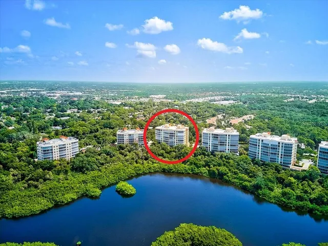$635,000 | 409 North Point Road, Unit 502, Osprey, FL 34229