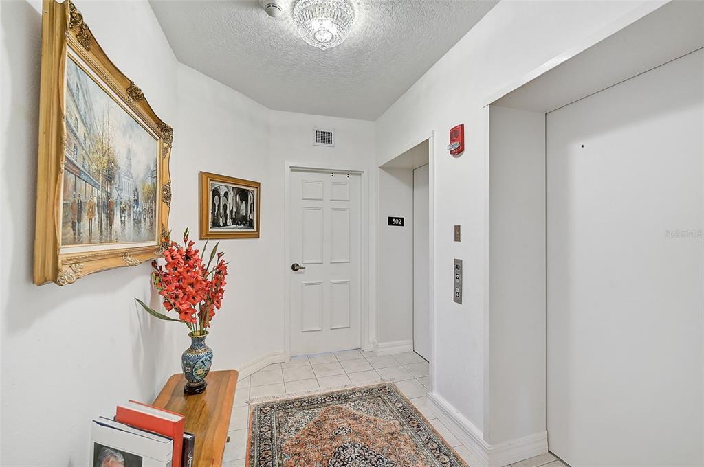 409 North Point Road, Unit 502 Osprey, FL 34229 - Photo 6 of 48